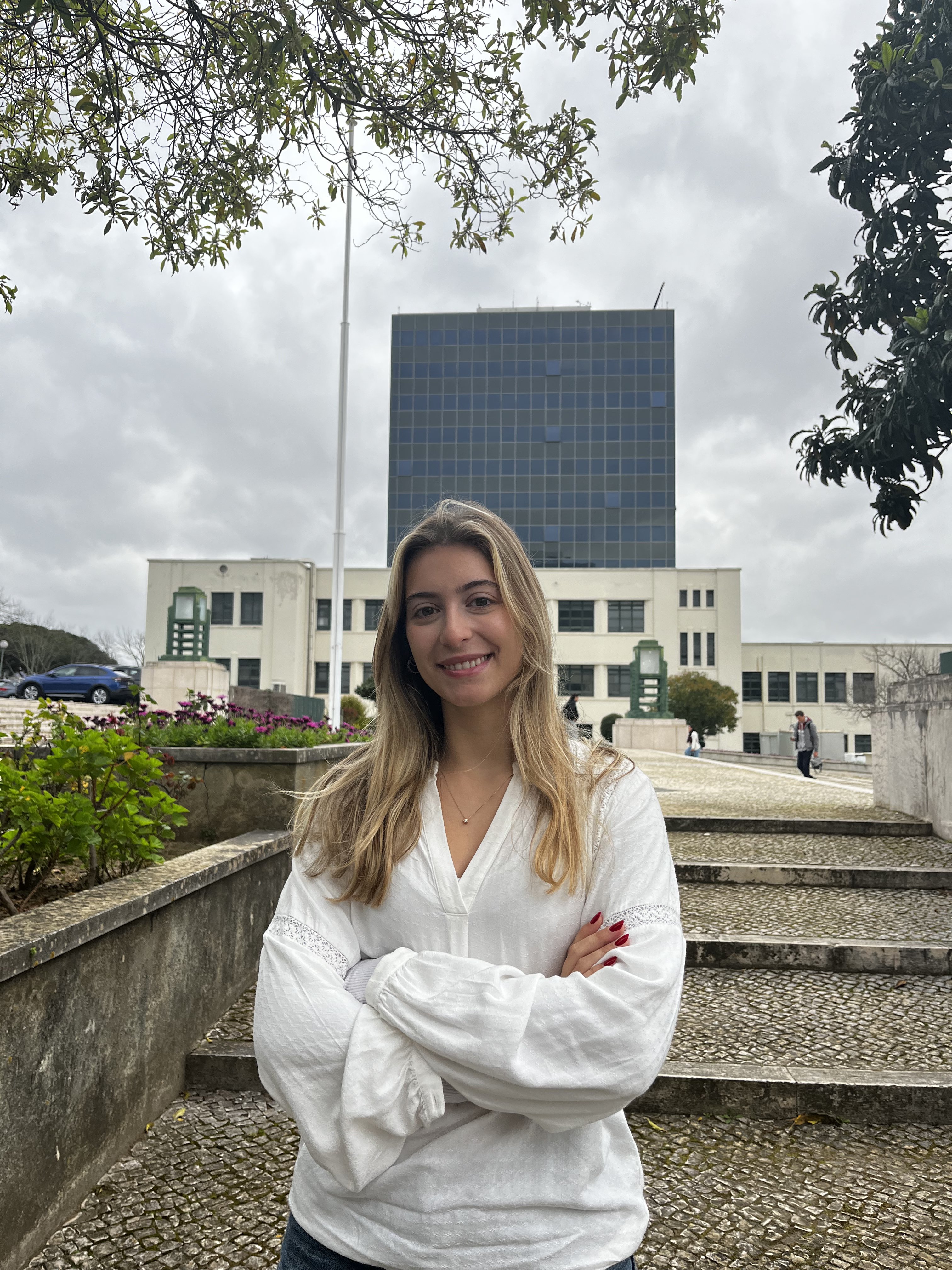 Leonor Barros